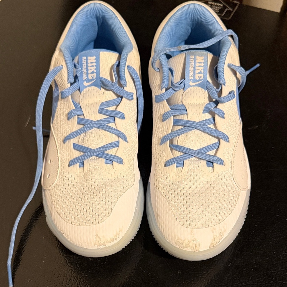 Nike volleyball sneakers